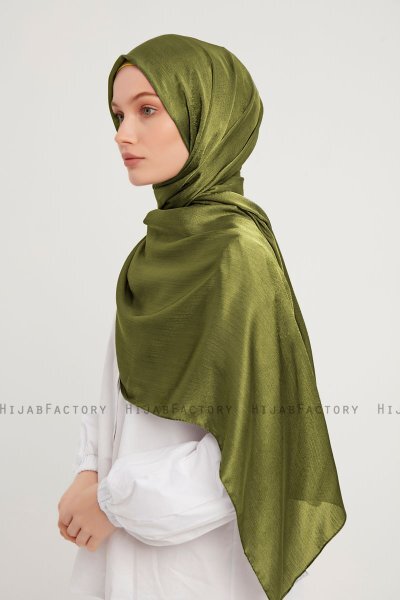 Berrak - Hijab Janjanli Kaki