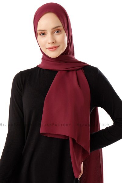 Hadise - Hijab Chiffon Prune