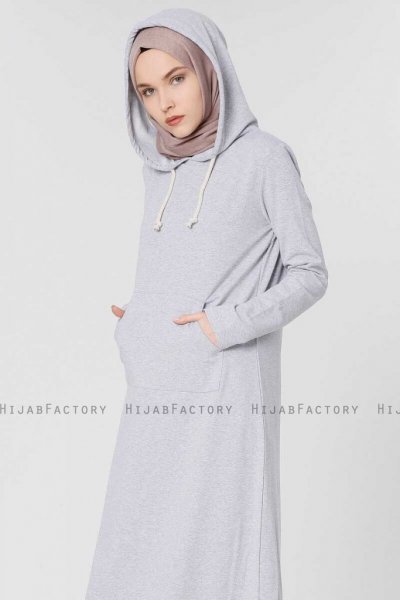 Nasira Grå Klänning Med Hood 280105e