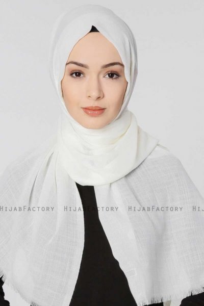Selma Offwhite Enfärgad Hijab Sjal Gülsoy 300211a