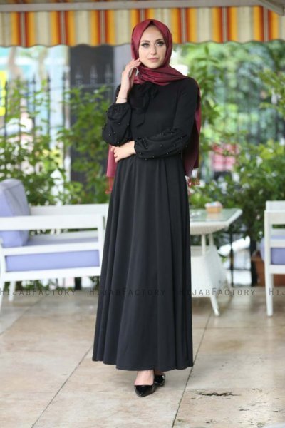 Tiana - Robe Noire - Insirah